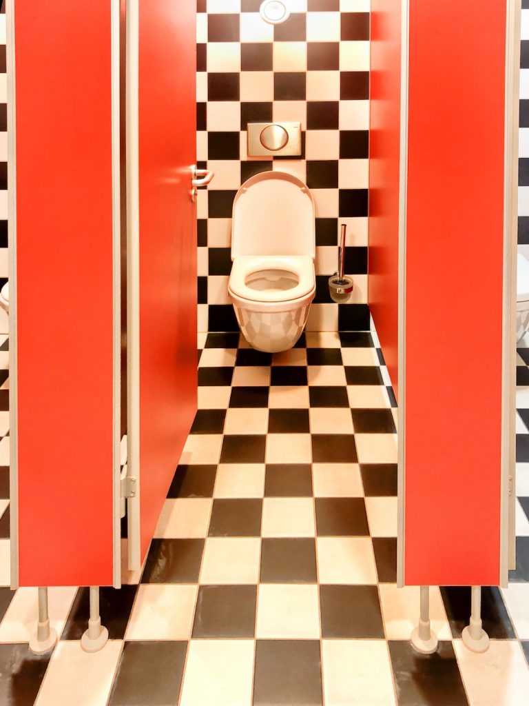 toilet umum